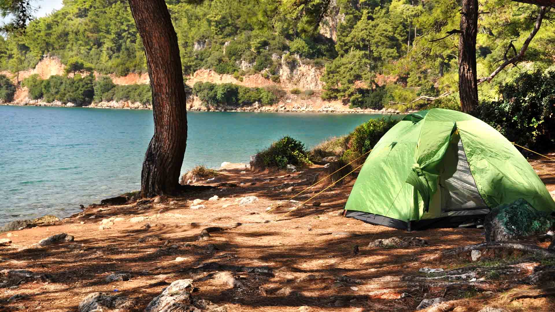 Camping site. Кемпинг в Турции. Палаточный городок в Турции. Турция палатки кемпинг. Кемпинг в тропиках.